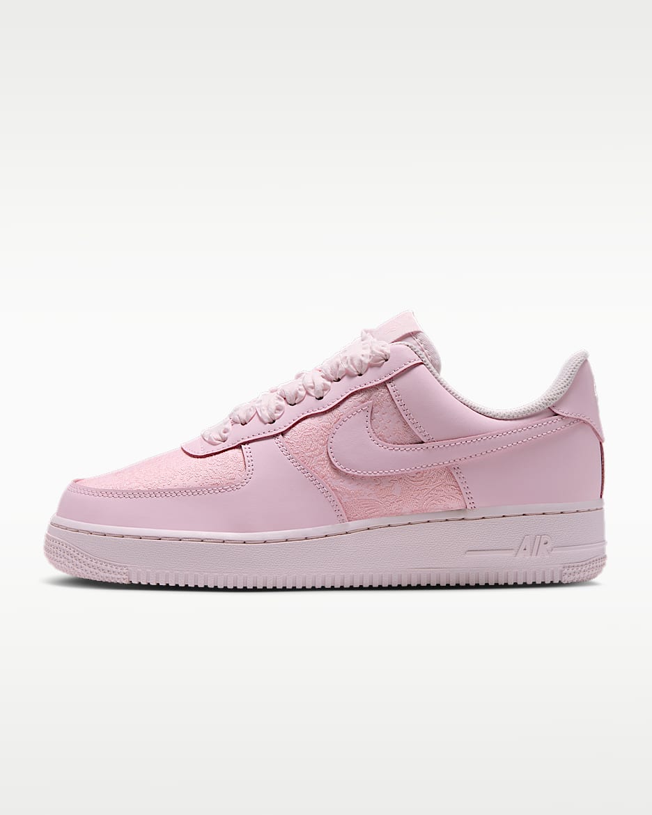 Nike Air Force 1 '07 SE 女子空军一号运动鞋 - 北极粉/金属山峰白/淡粉/北极粉