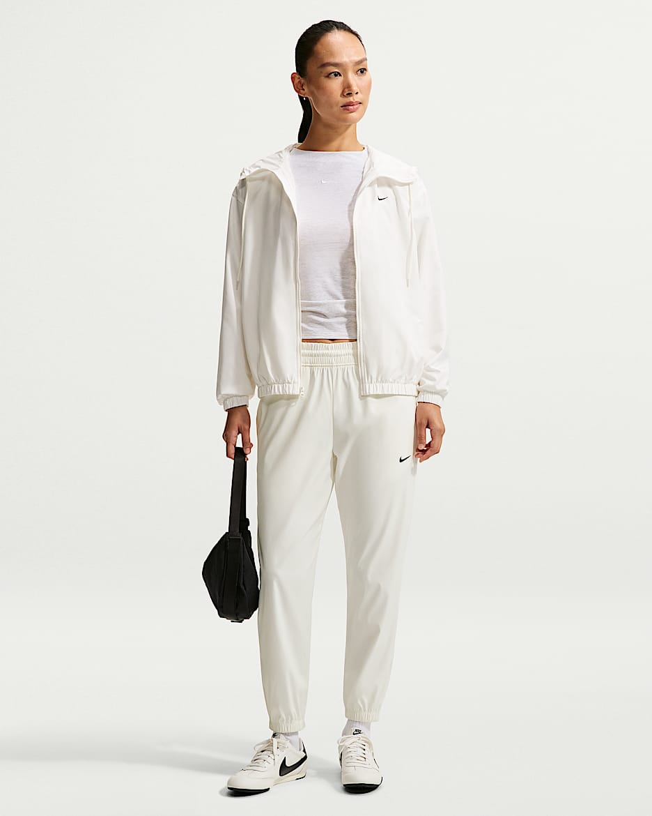 Nike Sportswear 女子弹性梭织九分裤 - 帆白/黑