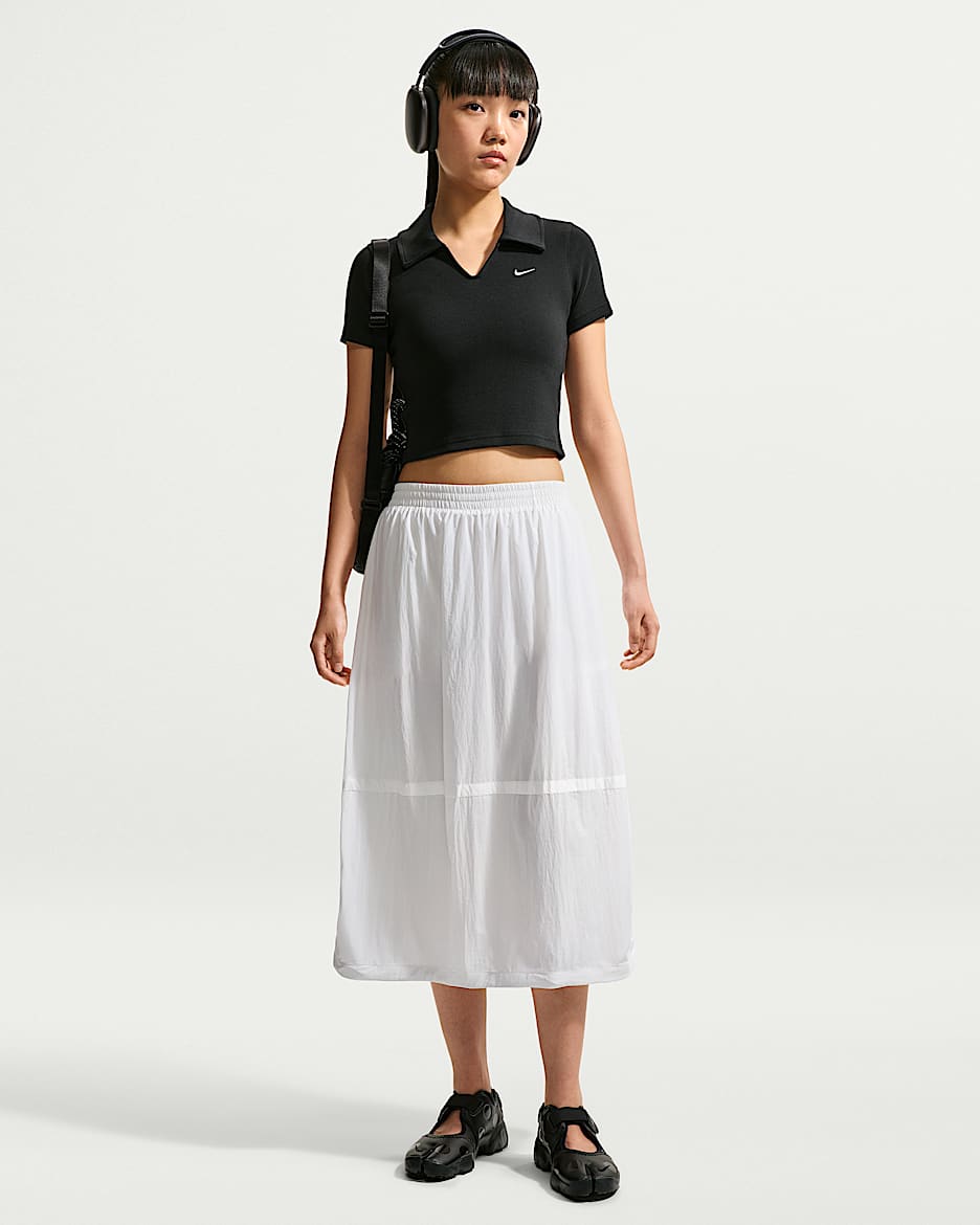 Nike Sportswear 女子 Oversize 风轻盈防晒拒水半身裙 - 帆白/黑