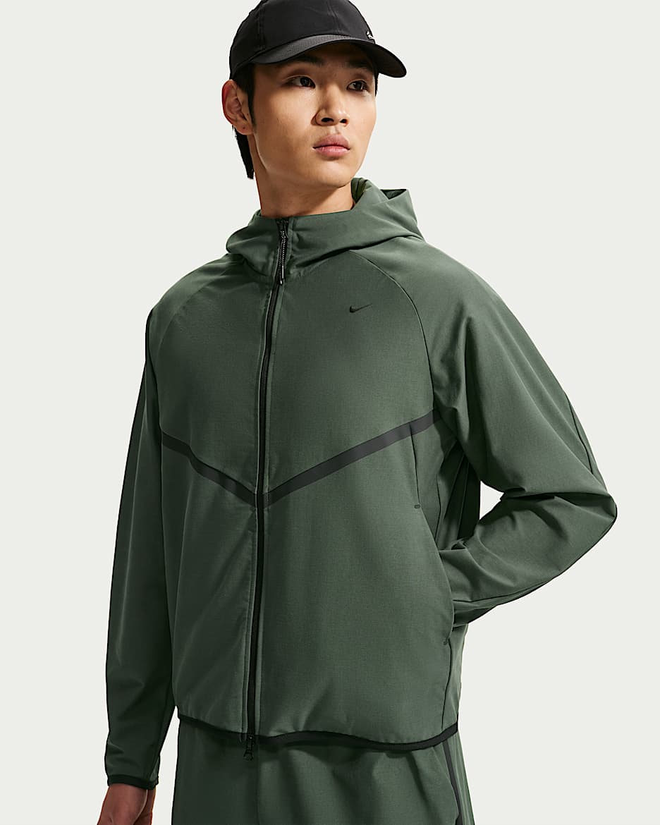 Nike Tech Shori Windrunner 男子速干全长拉链开襟夹克 - 迷彩绿/黑