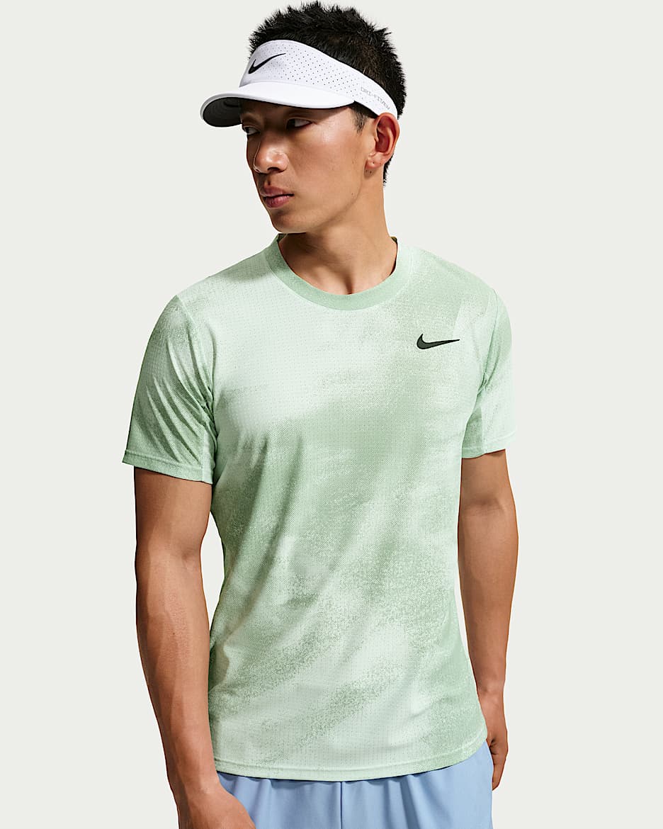 NikeCourt Slam Dri-FIT ADV 卡洛斯·阿尔卡拉斯同款男子速干短袖网球上衣 - 微绿/温和灰绿/黑