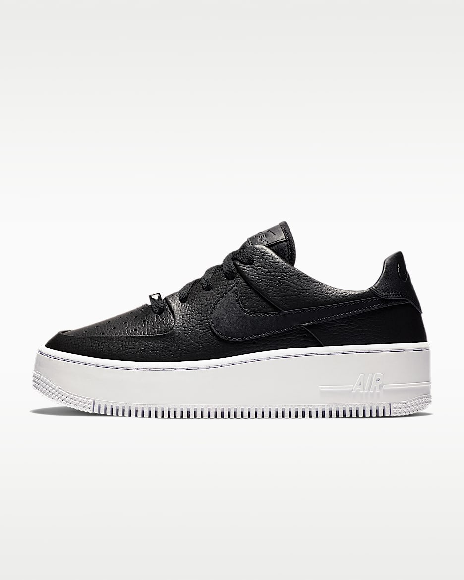 Nike Air Force 1 Sage Low 女子空军一号运动厚底鞋 - 黑/白色/黑