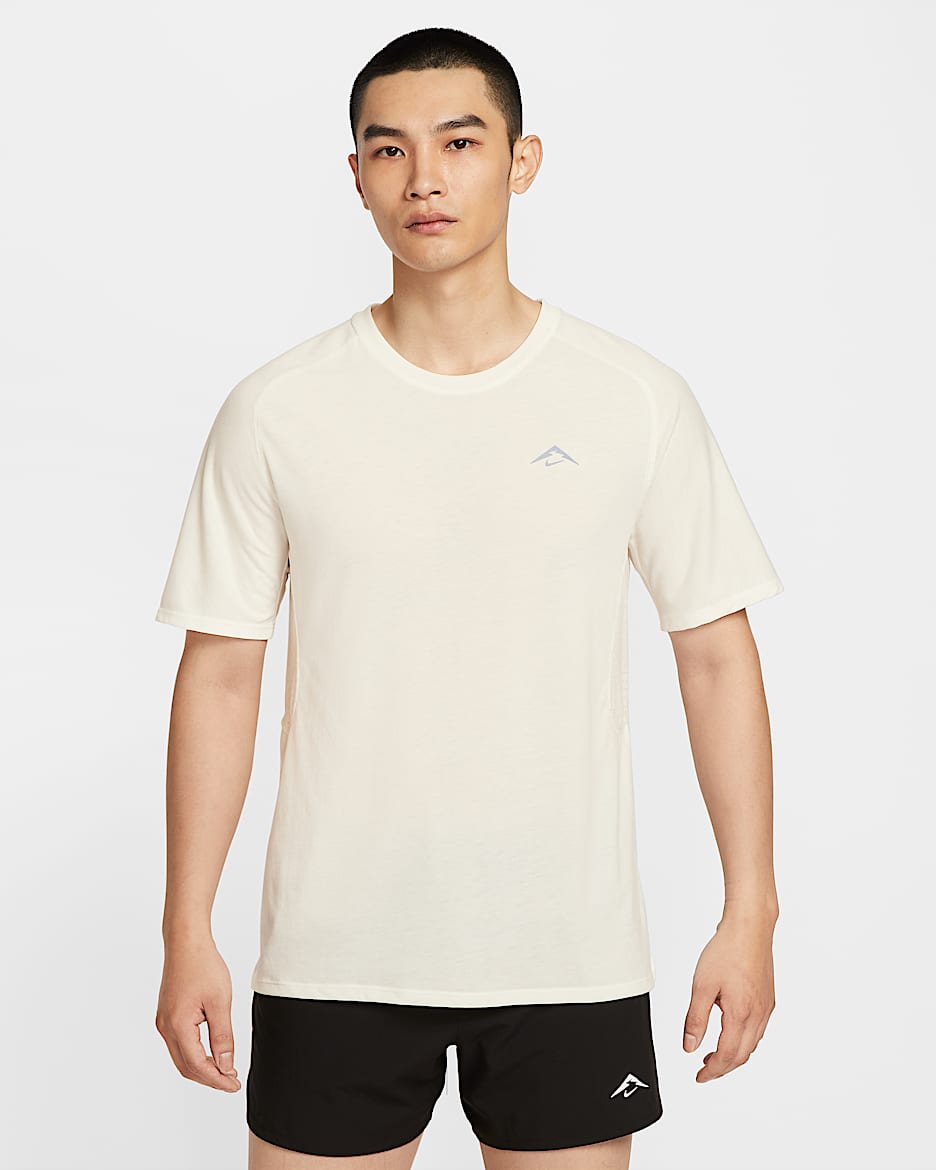 Nike Solar Chase Dri-FIT ADV 男子速干短袖跑步上衣 - 帆白/黑