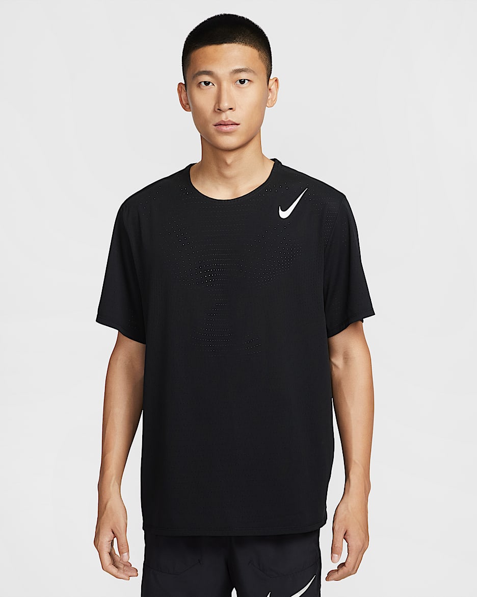 Nike AeroSwift Dri-FIT ADV 男子速干短袖跑步上衣 - 黑/山峰白