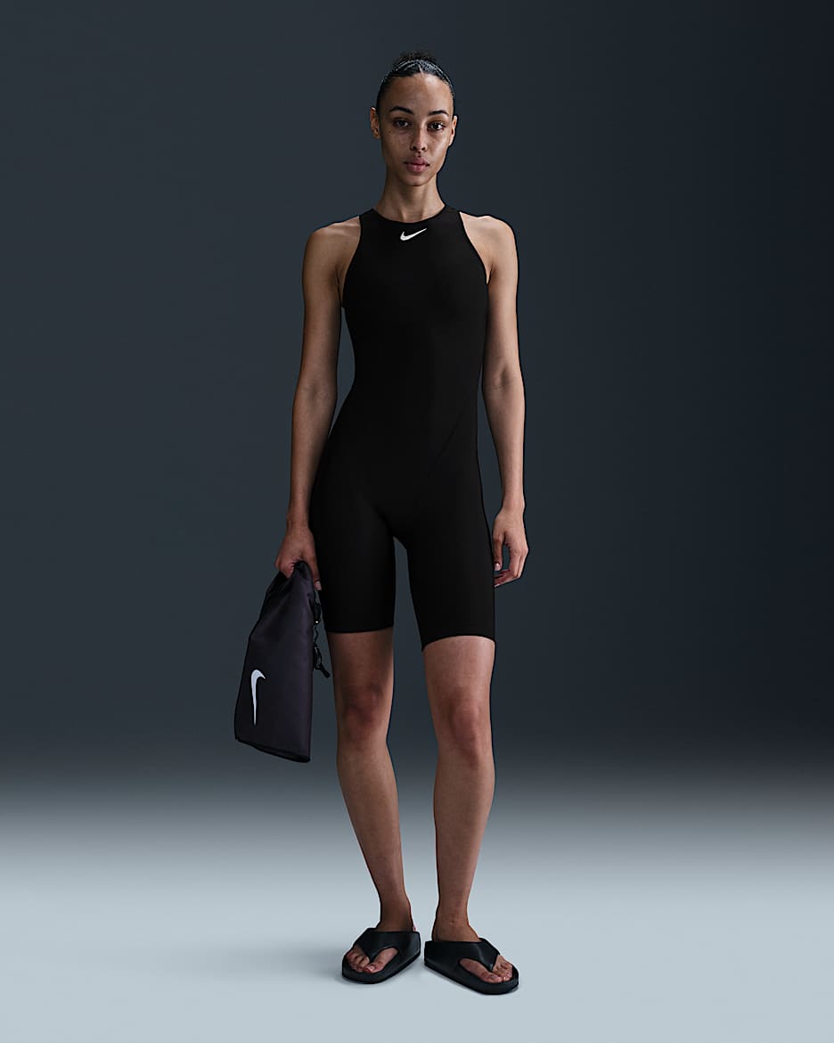 Nike Swim HydraStrong Solid 女子高领口连体泳衣 - 黑/白色