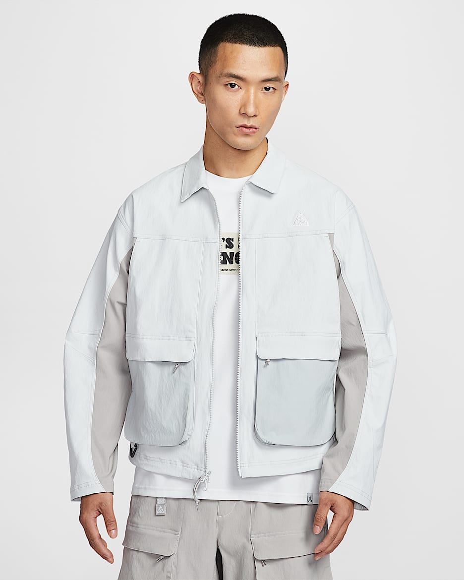 Nike ACG "Smith Summit" 马年限定脱缰系列新年款男子防晒拒水夹克 - 尘光子色/雾灰/大学灰/山峰白