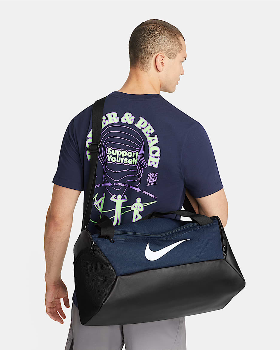 Nike Brasilia 训练行李包 - 深藏青/黑/白色