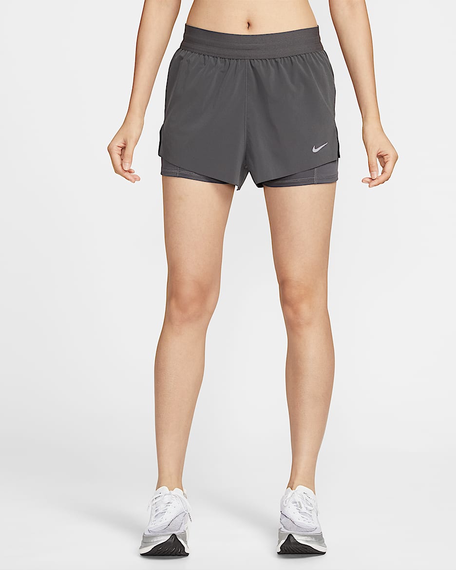 Nike Swift Dri-FIT 女子速干中腰二合一跑步短裤 - 闪电灰