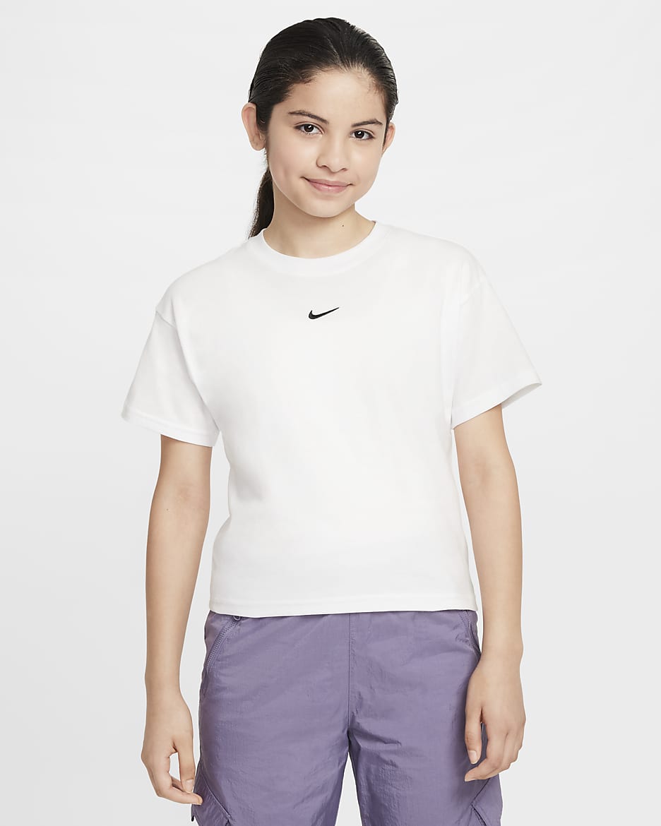 Nike Sportswear Essential 大童（女孩）T恤 - 白色