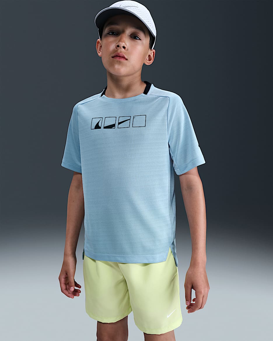 Nike Multi Dri-FIT 大童（男孩）速干短袖上衣 - 浅军械蓝/黑