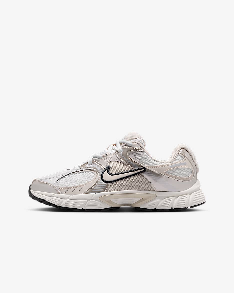 Nike V5 RNR 大童运动鞋 - 山峰白/帆白/黑/浅土褐