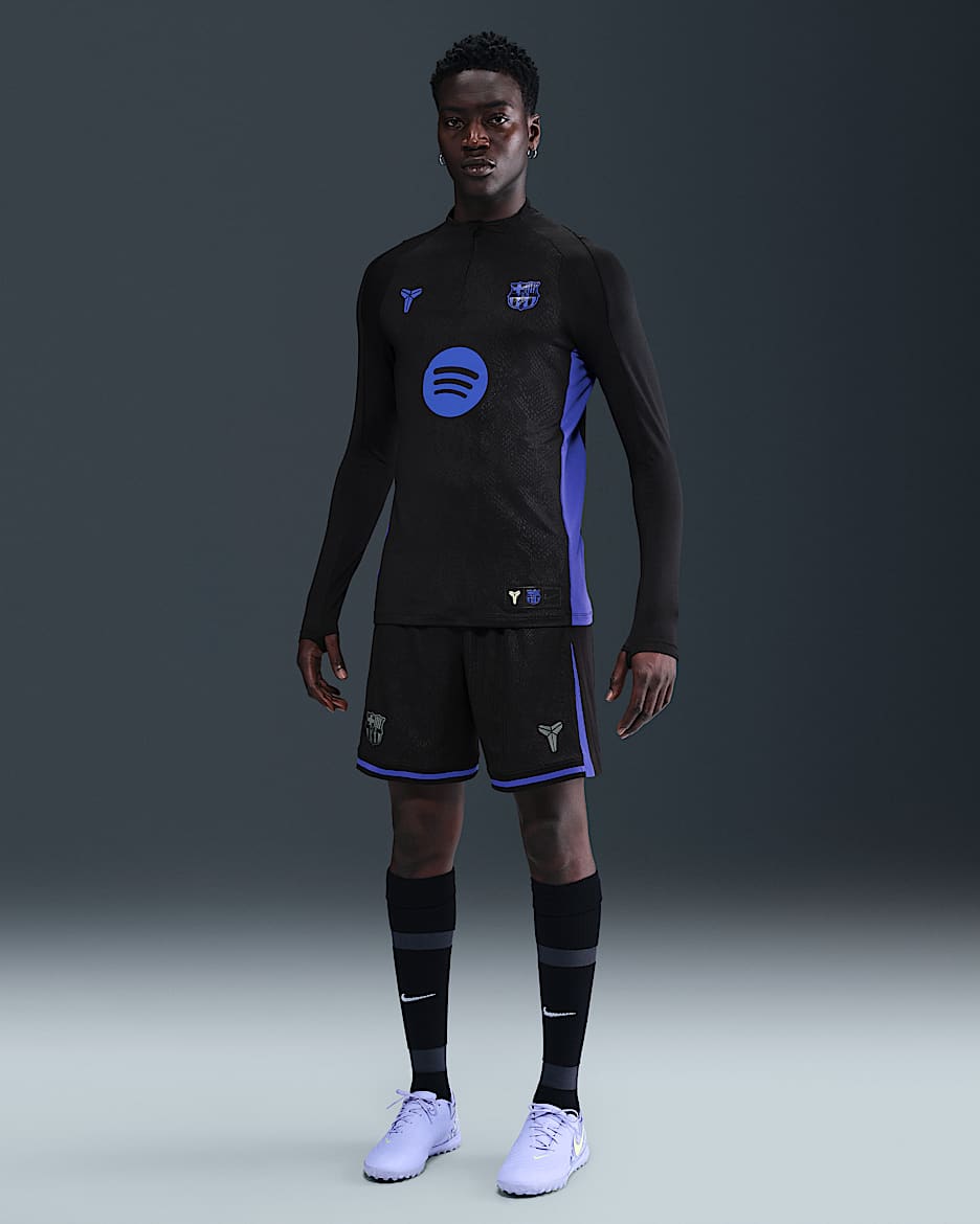2025/26 赛季巴萨客场球员版 Kobe Dri-FIT ADV 科比男子速干足球短裤 - 黑/波斯紫/铁灰