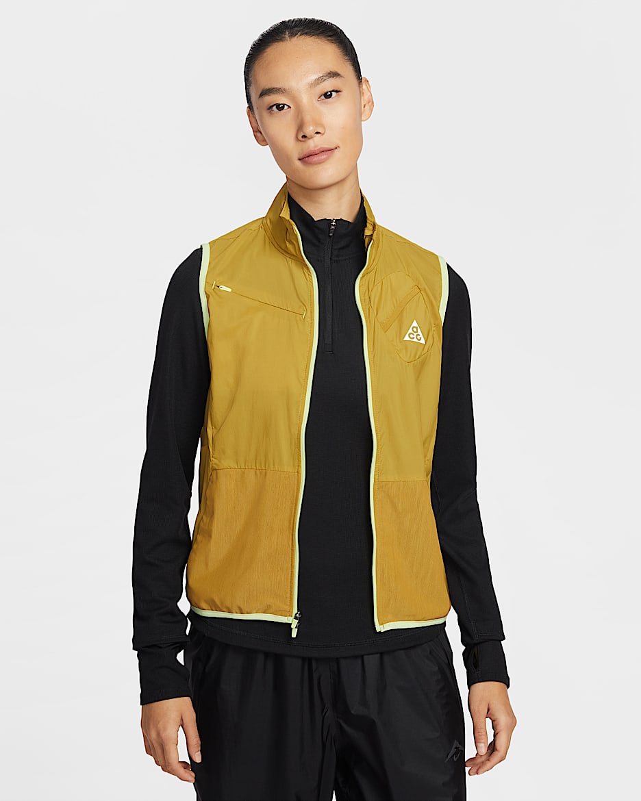 Nike ACG 女子越野跑步马甲 - 泥煤苔黄/浅柠色/尘光子色/山峰白