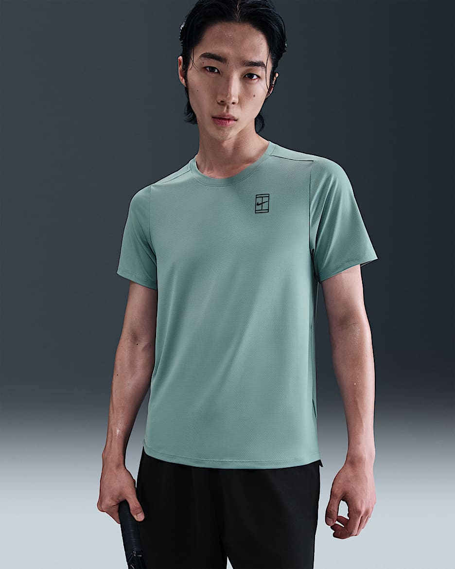 NikeCourt Advantage Dri-FIT 男子速干短袖网球上衣 - 大炮灰/黑