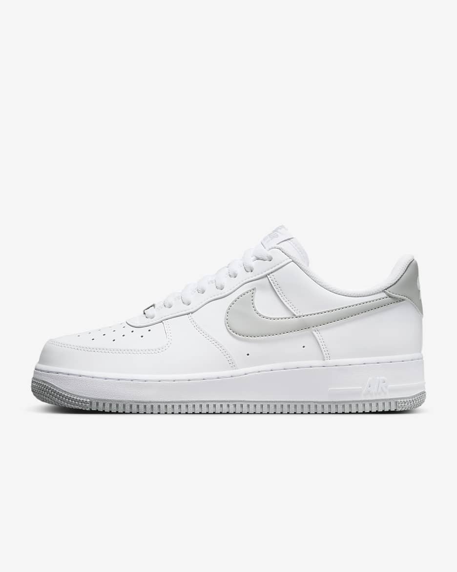 Nike Air Force 1 '07 男子空军一号运动鞋板鞋 - 白色/白色/浅烟灰