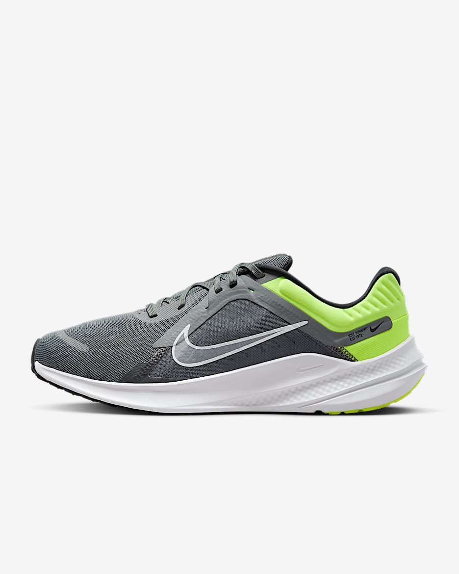 Nike Quest 5 男子透气轻盈缓震公路跑步鞋 - 烟灰/荧光黄/黑/白色