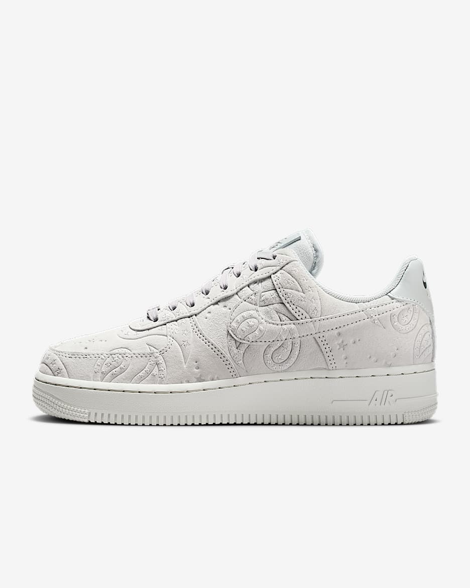 Nike Air Force 1 '07 Premium+ 女子空军一号运动鞋 - 雾灰/金属银/雾灰