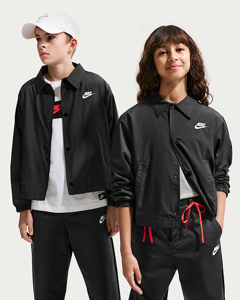 Nike Sportswear Club Repel 大童拒水教练夹克 - 黑/白色