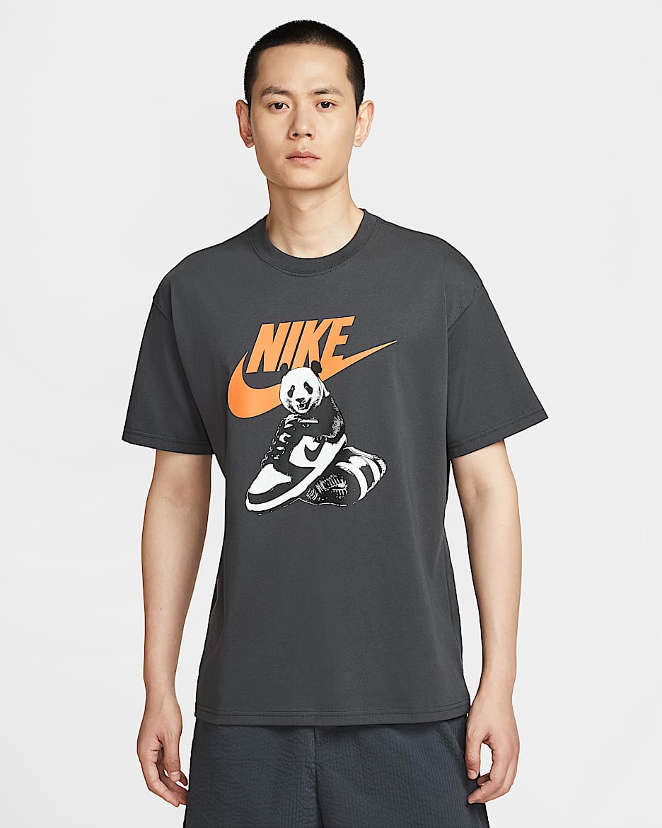 Nike Sportswear 男子T恤 - 煤黑
