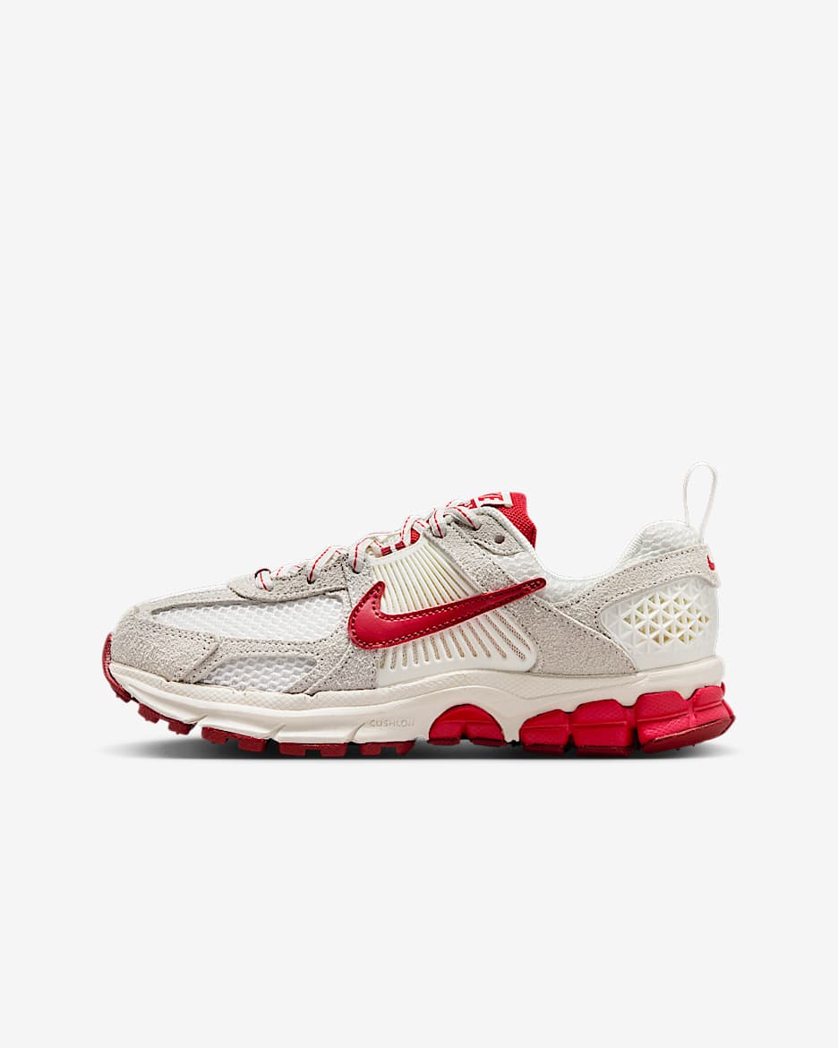 Nike Vomero 5 SE 耐克小迈柔大童运动鞋 - 帆白/深队红/大学红