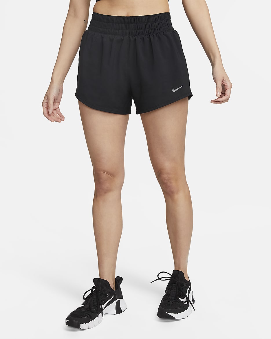 Nike Dri-FIT One 女子速干中腰短裤（含衬裤） - 黑