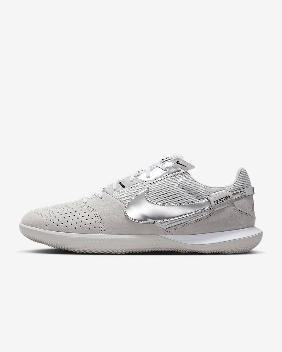 Nike Streetgato 低帮足球鞋 - 浅烟灰/尘光子色/金属银
