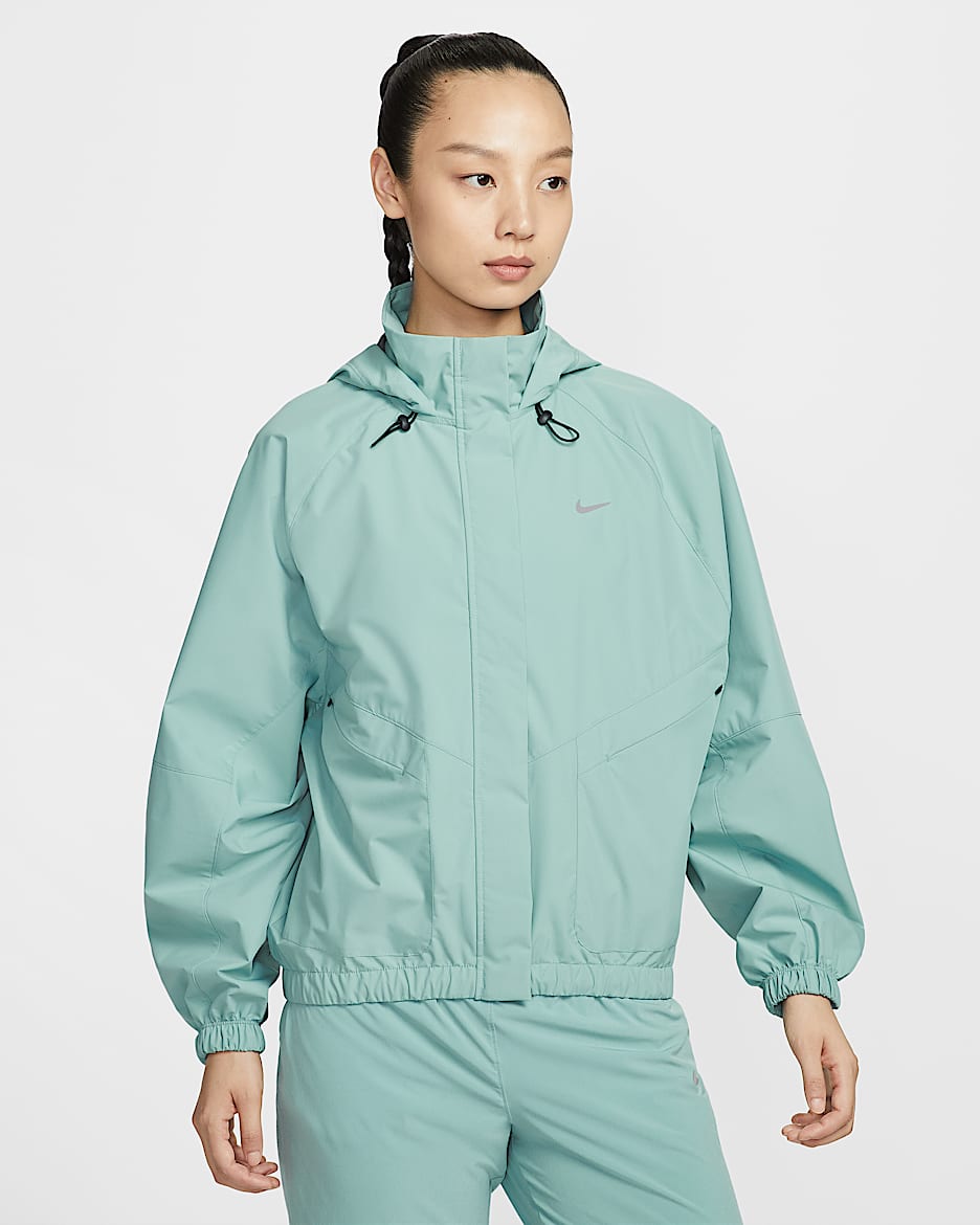 Nike Storm-FIT Swift 女子防风拒水跑步夹克 - 大炮灰/黑/反光银