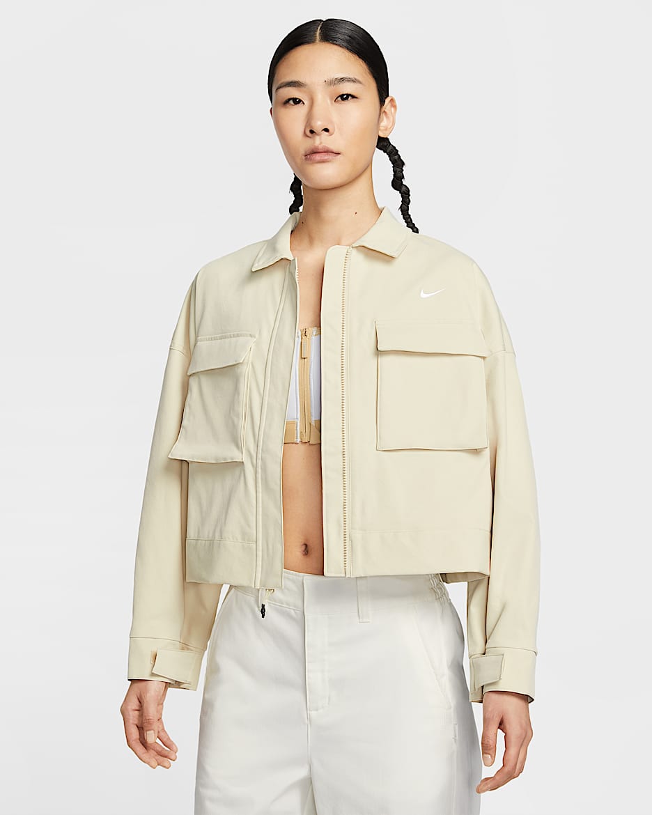 Nike Sportswear 夏日轻醒系列女子梭织夹克 - 浅卡其