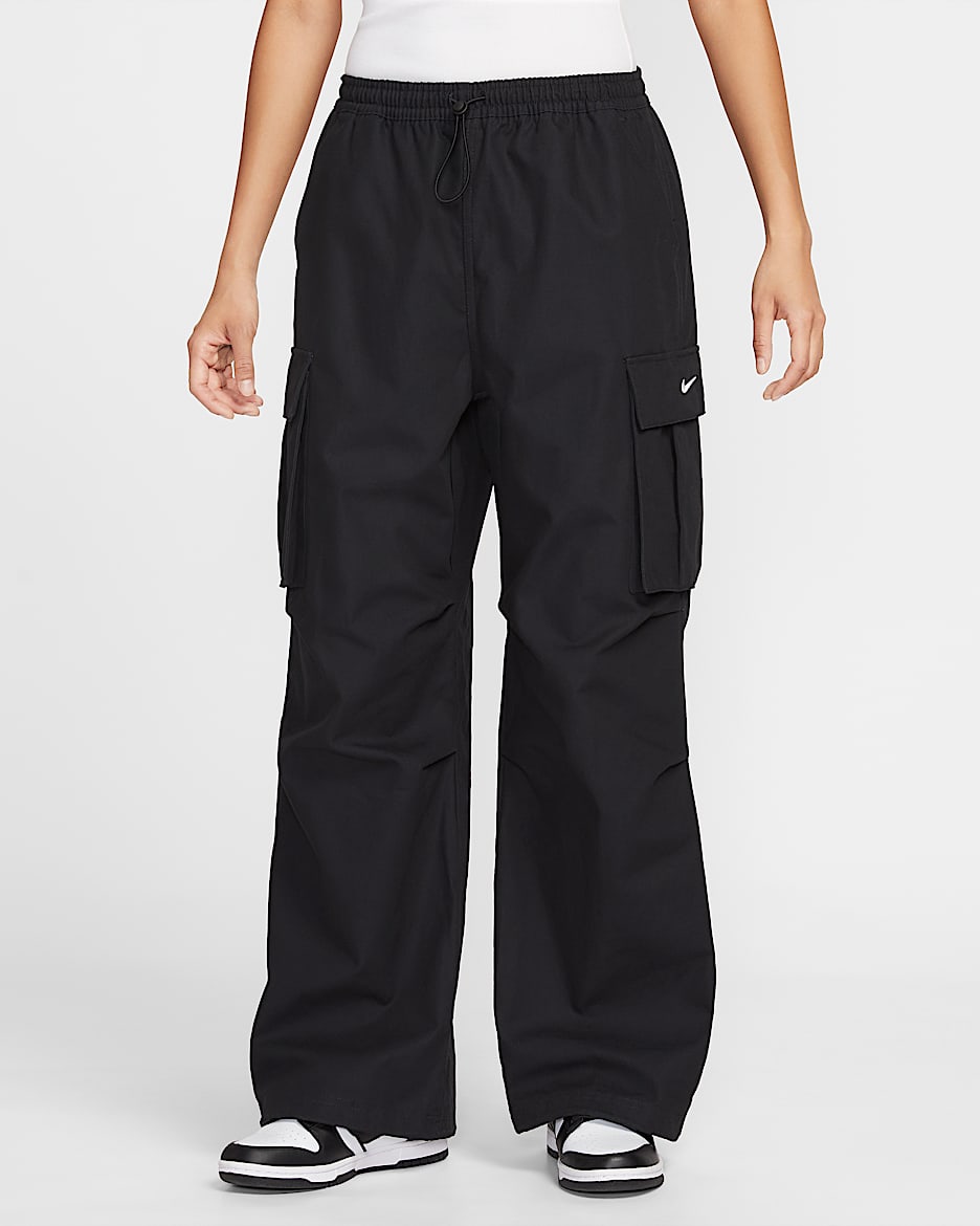Nike Sportswear 女子中腰 Oversize 风梭织工装长裤 - 黑/帆白