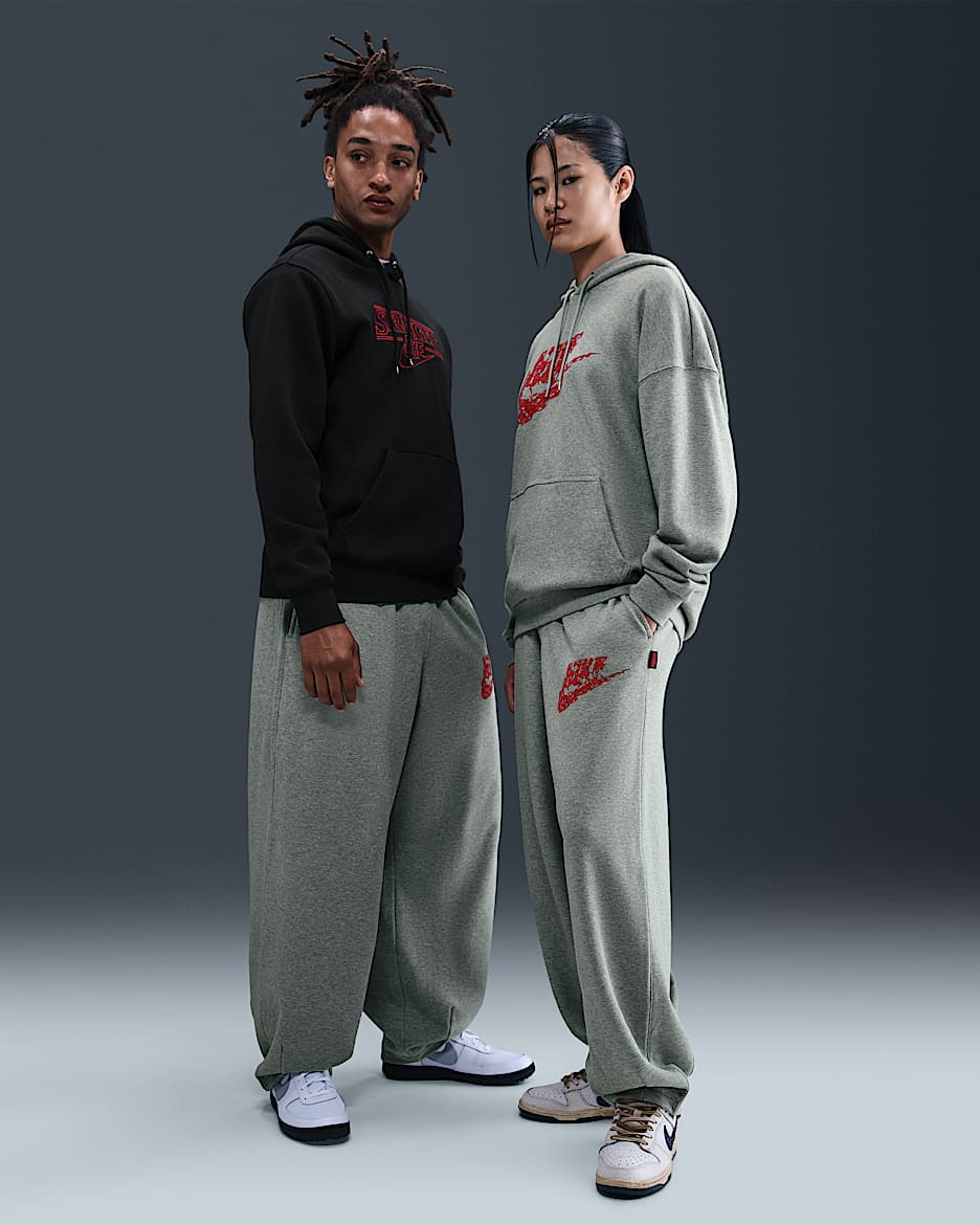 Nike x Stranger Things 怪奇物语系列男子 Oversize 风长裤 - 调色暗灰/浅烟灰