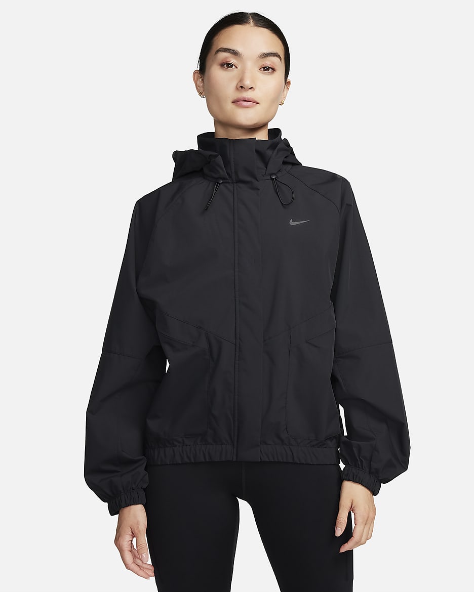 Nike Storm-FIT Swift 女子反光标志防风拒水跑步夹克 - 黑/黑