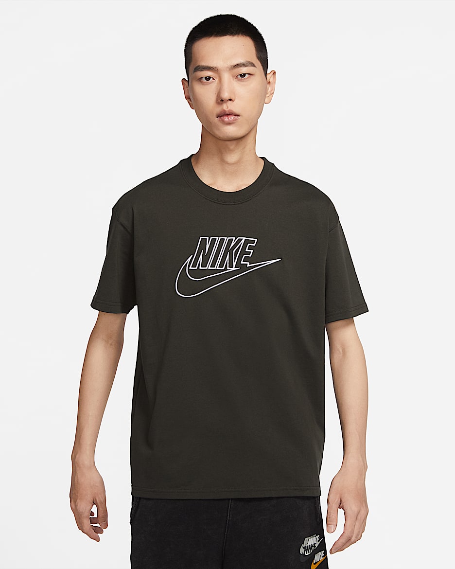 Nike Sportswear Essentials+ 男子水洗T恤 - 红杉绿