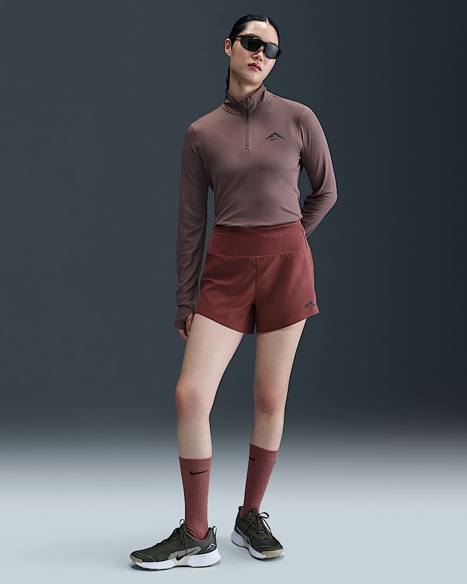 Nike Trail Dri-FIT 女子速干越野跑步短裤（含衬裤） - 红棕色/黑