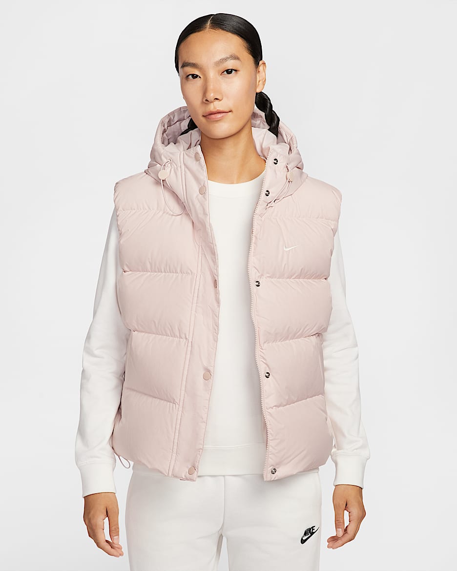 Nike Sportswear Metro Therma-FIT 女子拒水羽绒马甲 - 砂岩灰粉/帆白