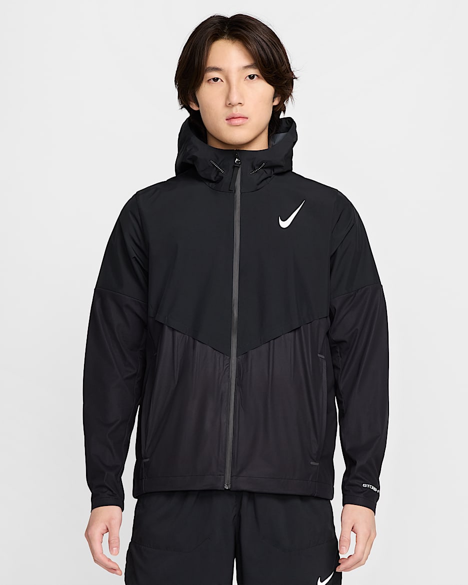 Nike AeroSwift Storm-FIT Aerogami 男子防风拒水跑步夹克 - 黑/山峰白