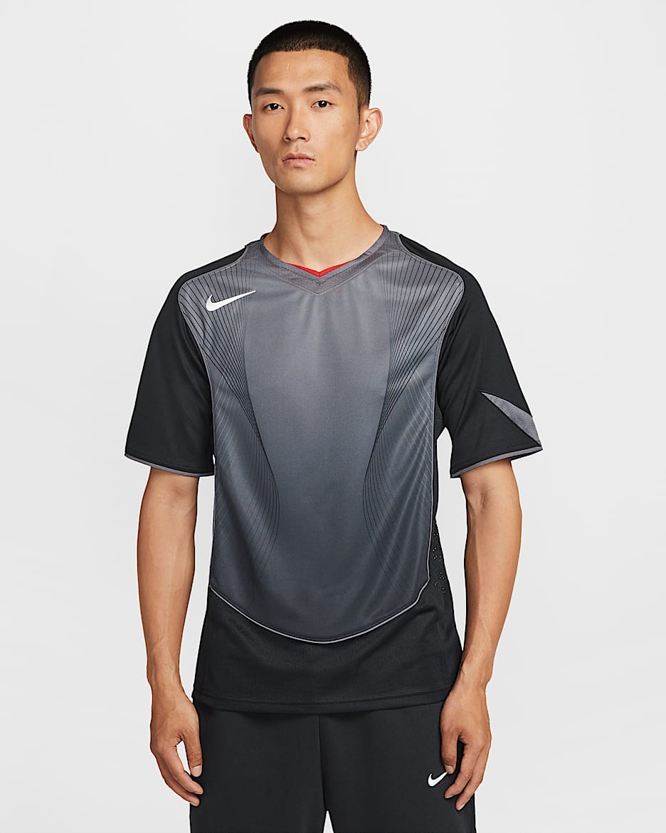 Nike Total 90 Dri-FIT 男子速干短袖足球球衣 - 黑/浅石黑/健身红/帆白