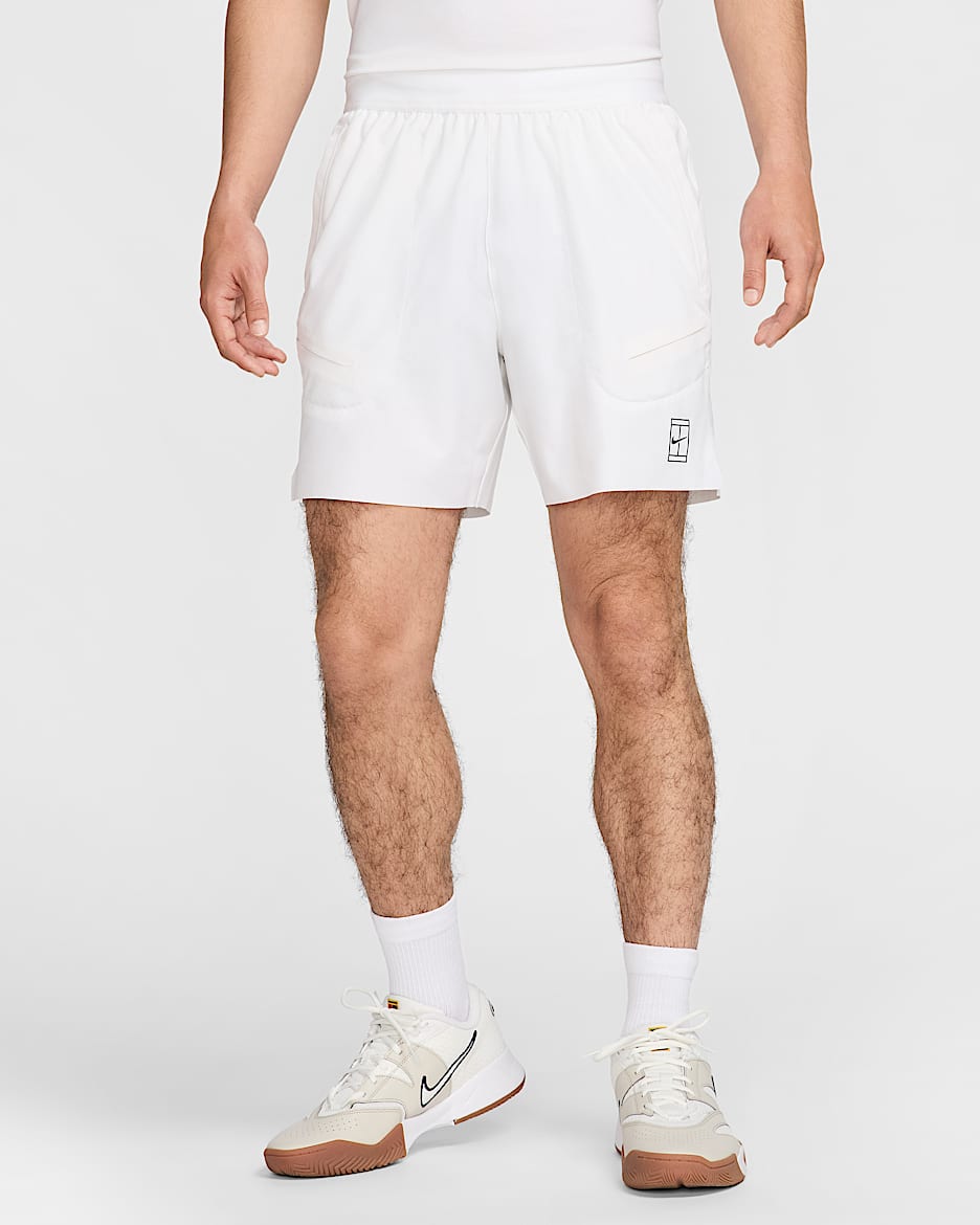 NikeCourt Advantage Dri-FIT 男子速干网球短裤 - 白色/黑