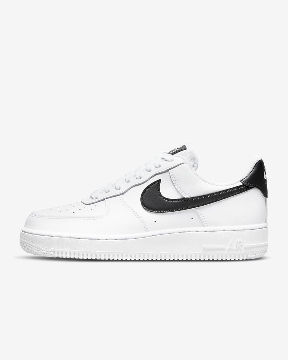 Nike Air Force 1 '07 女子空军一号运动鞋板鞋 - 白色/白色/白色/黑