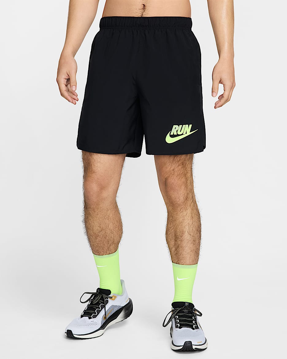 Nike Challenger Run Energy Dri-FIT 男子速干跑步短裤（无衬裤） - 黑/黑/黑/微黄绿