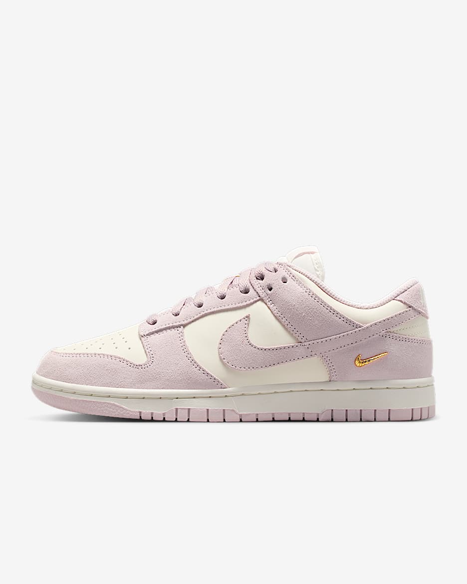 Nike Dunk Low 女子运动鞋 - 帆白/白色/金属色/珍珠粉
