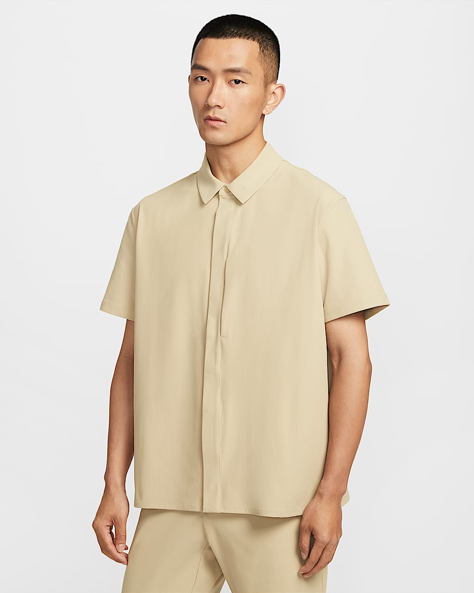 Nike 24.7 PerfectStretch Dri-FIT 男子防晒速干短袖按扣上衣 - 沙漠卡其/卡其