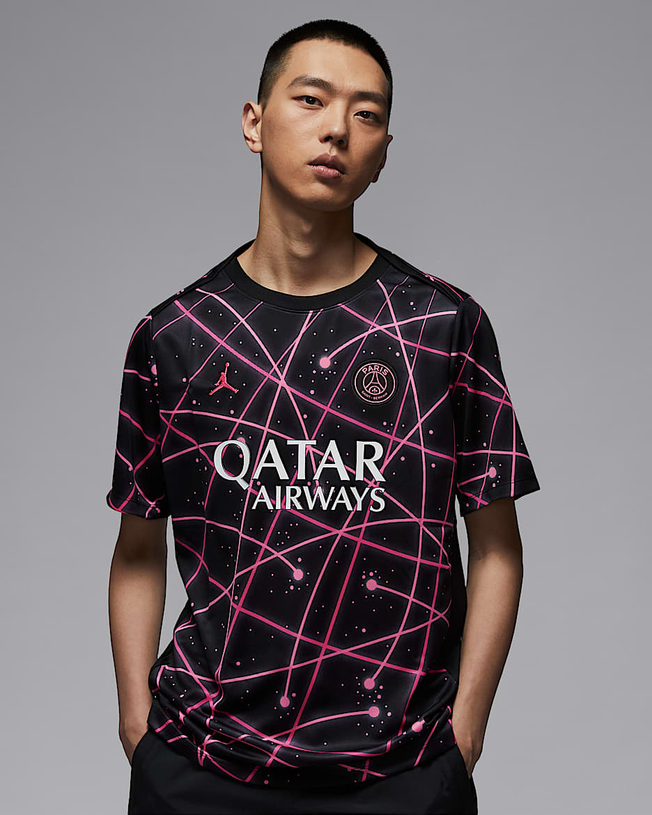 巴黎圣日耳曼 Academy Pro Jordan Dri-FIT 男子速干赛前短袖足球上衣 - 黑/落日红/数码粉/落日红