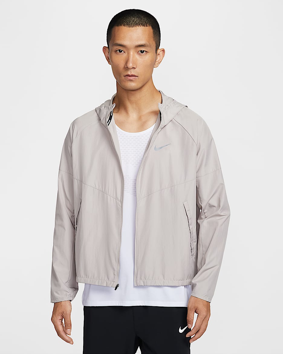 Nike Repel Miler 男子拒水跑步夹克 - 温和冷月光/温和冷月光