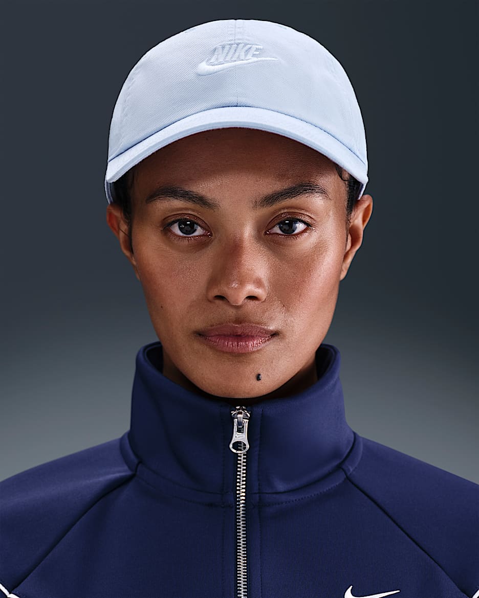 Nike Club Futura 软顶水洗运动帽 - 幻影/白色