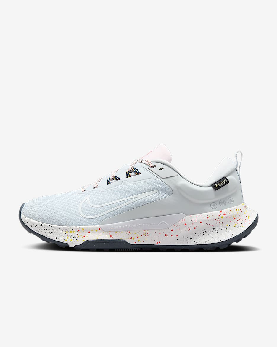 Nike Juniper Trail 2 GORE-TEX 女子防水越野跑步鞋 - 白金色/神秘焰火色/泡沫粉/白色