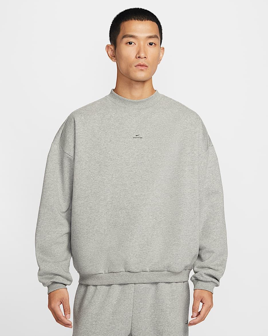 Nike Standard Issue Therma-FIT 耐克篮球小标系列男子加绒篮球圆领上衣 - 调色暗灰/黑