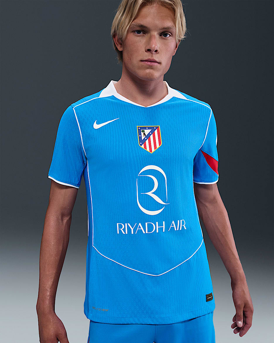 2025/26 赛季马德里竞技第三球衣球员版 Nike Dri-FIT ADV Total 90 男子速干足球球衣 - 清透蓝/运动红/白色/白色