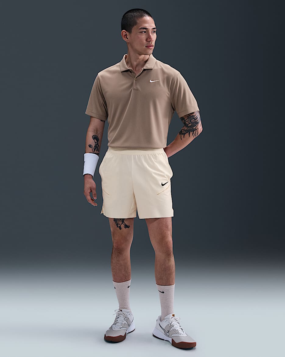NikeCourt Slam Dri-FIT 男子速干网球短裤 - 淡象牙白/黑