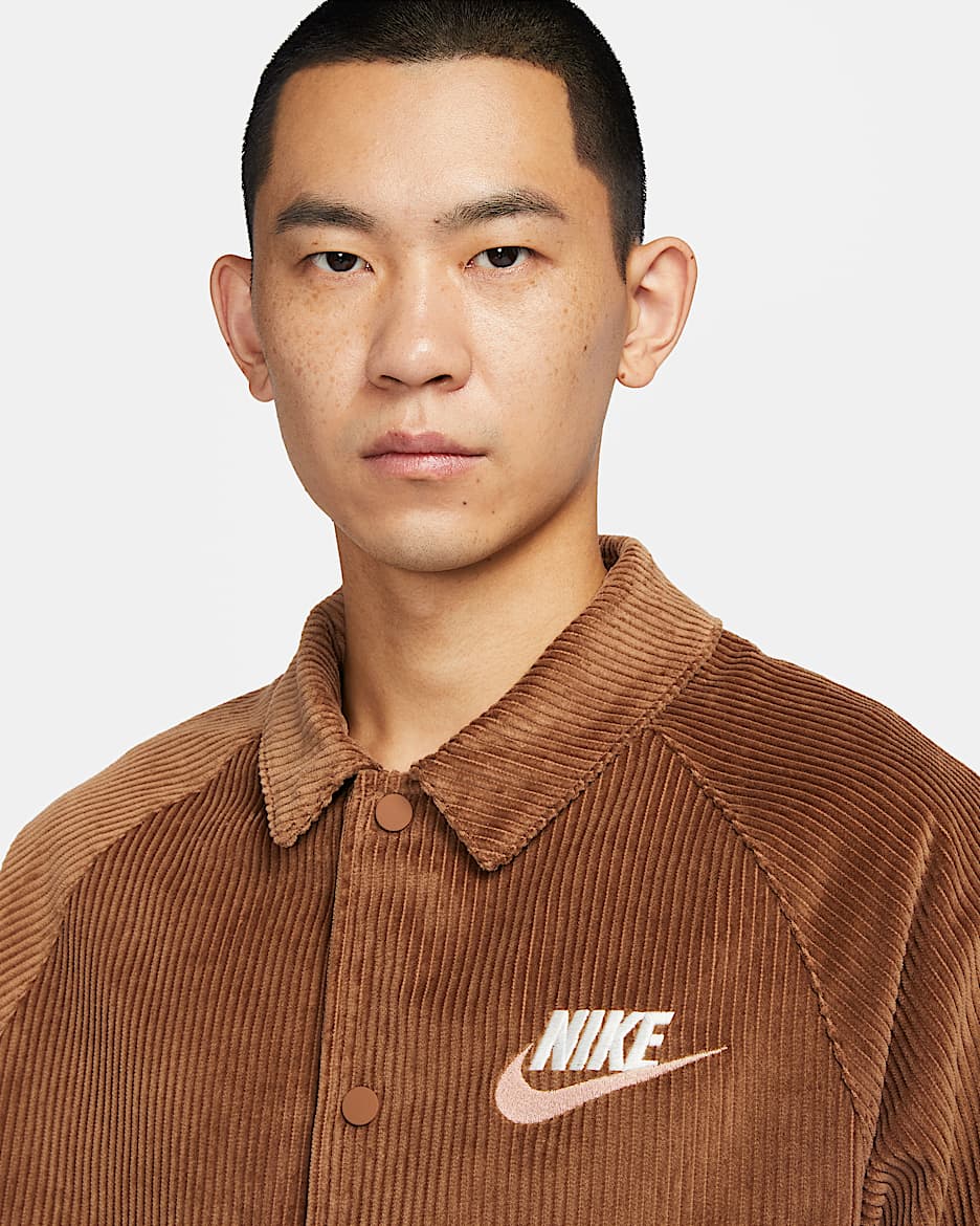 Nike Sportswear 男子灯芯绒教练夹克 - 浅英国褐