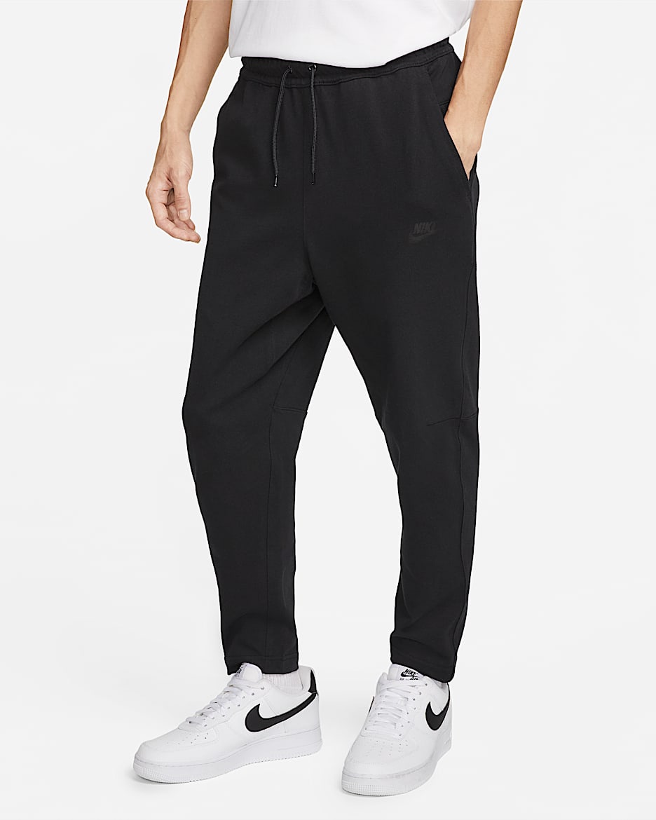 Nike Sportswear Tech Essentials 男子轻便型长裤 - 黑/黑/黑